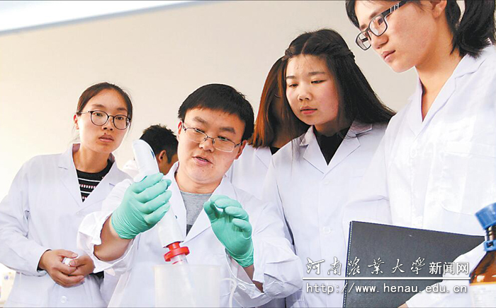 �·����ָ���о�����չʵ��